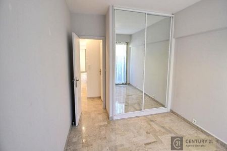 Appartement - 3 pièces - 69 m² - BEAULIEU SUR MER