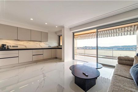 Appartement - 3 pièces - 73 m² - Villefranche-sur-mer