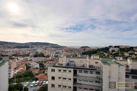 Flat - 4 rooms - 67 m² - NICE