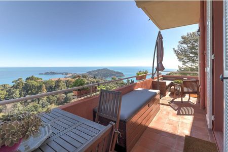 Flat - 3 rooms - 63 m² - Villefranche-Sur-Mer