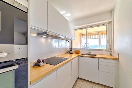 Flat - 3 rooms - 73 m² - Villefranche-Sur-Mer