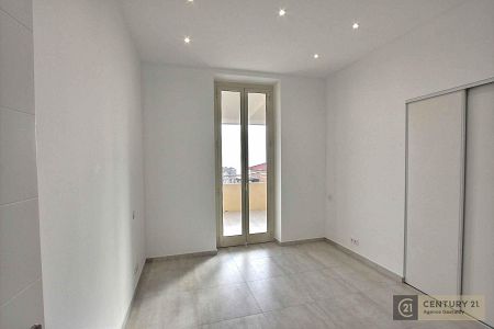 Appartement - 3 pièces - 45 m² - CAP D'AIL