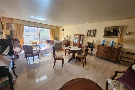 Flat - 3 rooms - 115 m² - Beaulieu-Sur-Mer