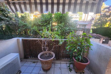 Flat - 3 rooms - 115 m² - Beaulieu-Sur-Mer