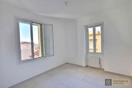 Appartement - 3 pièces - 49 m² - BEAUSOLEIL