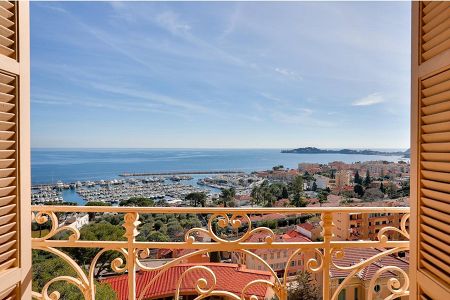 Flat - 3 rooms - 79 m² - Beaulieu-Sur-Mer