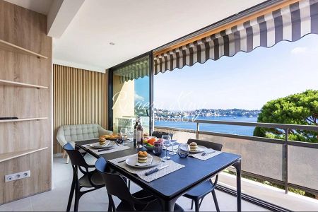 Flat - 3 rooms - 73 m² - Villefranche-Sur-Mer