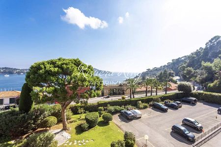 Flat - 3 rooms - 73 m² - Villefranche-Sur-Mer