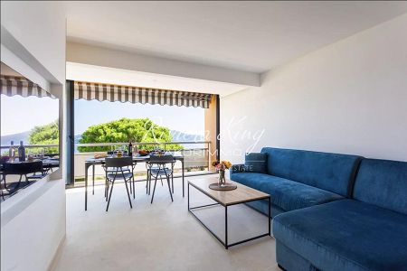 Flat - 3 rooms - 73 m² - Villefranche-Sur-Mer